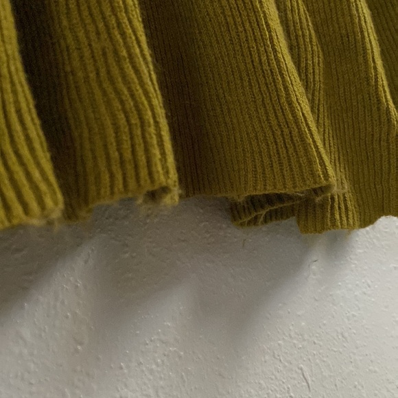 Sparrow Sweater Dress. Good, pre-loved condition (some piling around hem). - Picture 5 of 5